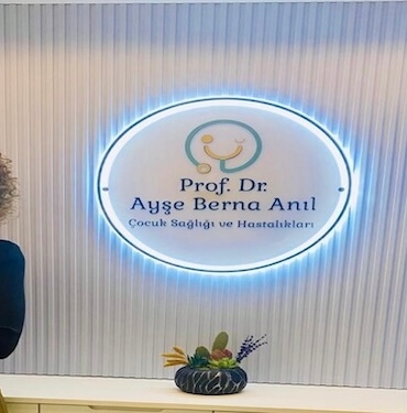 İzmir Çocuk Doktoru Arayışında Güvenilir Bir İsim: Prof. Dr. Ayşe Berna Anıl
